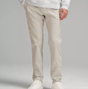 Lululemon Commission Classic-Fit pants KHAKI